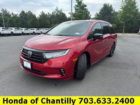 Certified 2023 Honda Odyssey Sport image 3