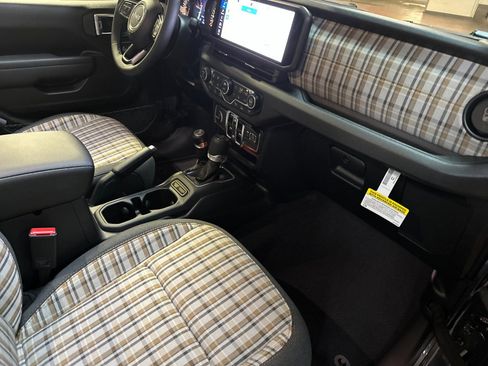 New 2026 Jeep Wrangler Unlimited Sport AWD/4WD image 15