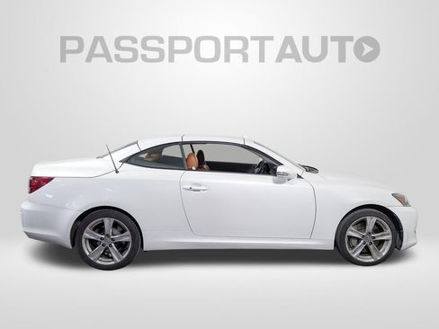 Used 2012 Lexus IS 350C w/ Luxury Pkg RWD image 2
