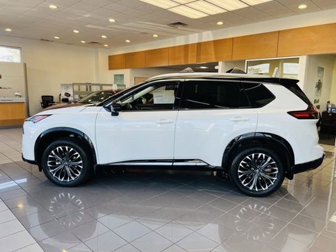 New 2026 Nissan Rogue Platinum image 16