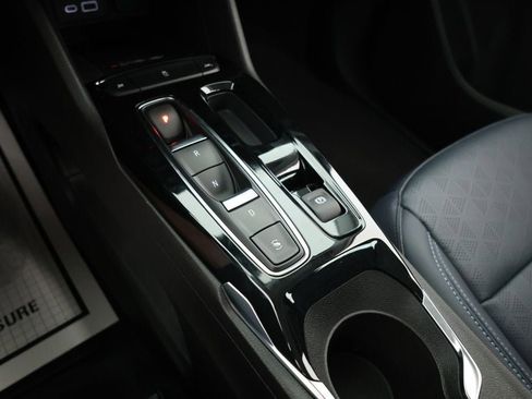 Used 2023 Chevrolet Bolt EUV Premier image 14