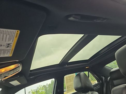 Used 2023 Chrysler 300 S RWD image 35
