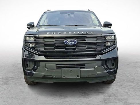 Used 2025 Ford Expedition Max Active AWD/4WD image 2