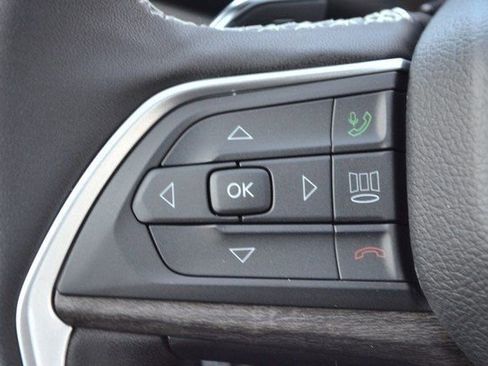 New 2025 Jeep Grand Cherokee Limited w/ Black Appearance Package image 16