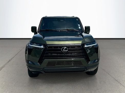 Used 2024 Lexus GX 550 w/ Cold Area Package AWD/4WD image 2