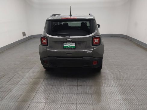 Used 2021 Jeep Renegade Latitude FWD image 7