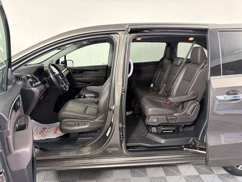 Used 2019 Honda Odyssey Elite image 16