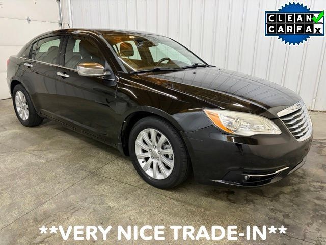 Used 2013 Chrysler 200 Limited FWD image 1