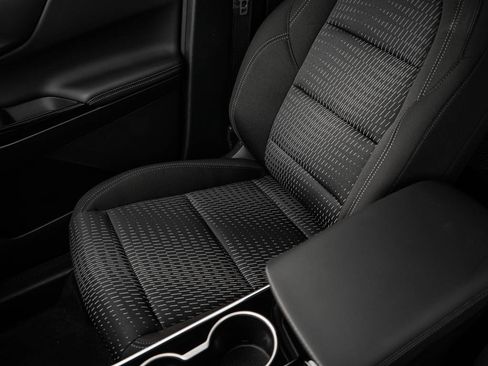 New 2026 Chevrolet Equinox LT w/ Safety and Technology Package AWD/4WD image 24