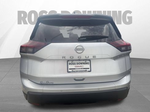 Used 2024 Nissan Rogue S FWD image 5