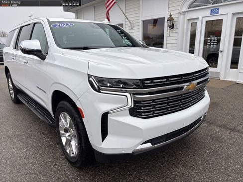 Used 2023 Chevrolet Suburban Premier image 3
