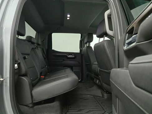 Used 2024 GMC Sierra 1500 SLT image 29