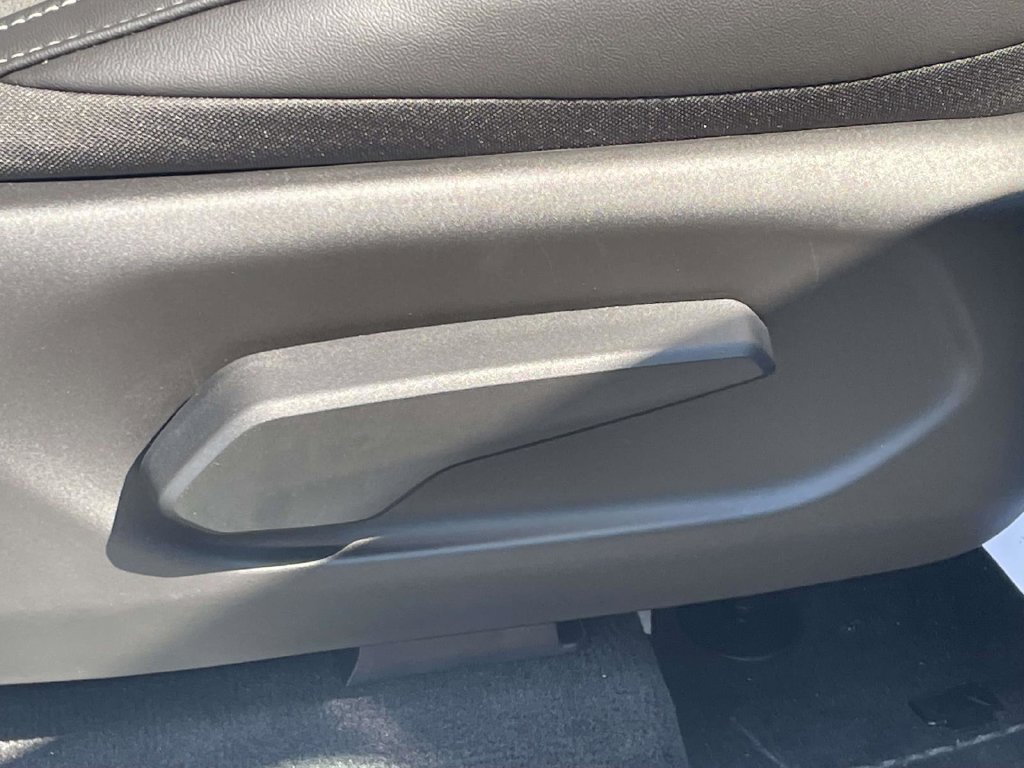 New 2027 Jeep Grand Cherokee Altitude RWD image 15
