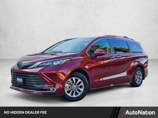 Used 2024 Toyota Sienna XLE w/ XLE Plus Package AWD/4WD video 1