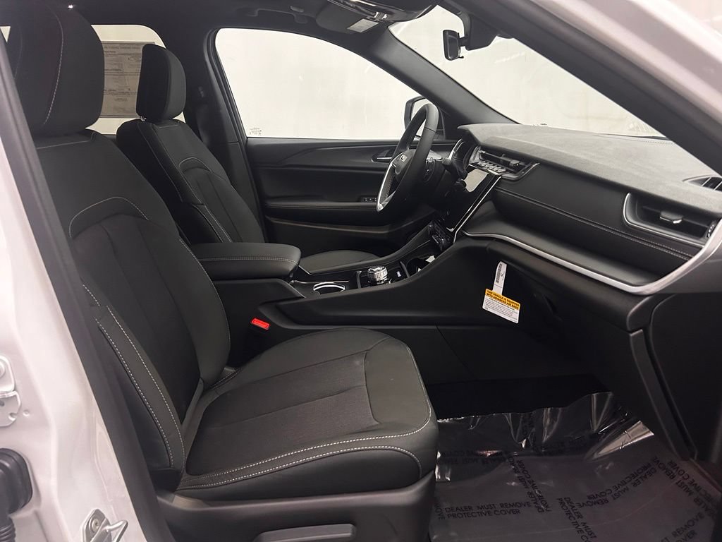 New 2027 Jeep Grand Cherokee Laredo X AWD/4WD image 15