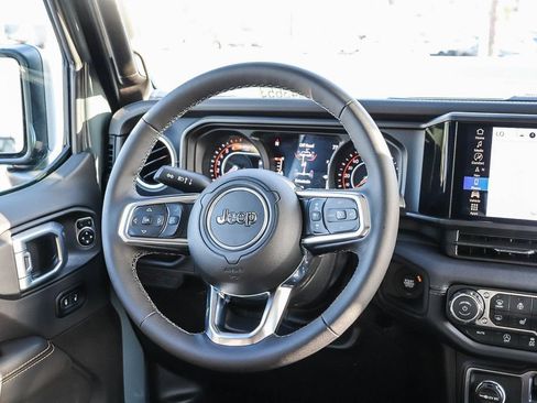 New 2026 Jeep Wrangler Unlimited Sahara AWD/4WD image 18