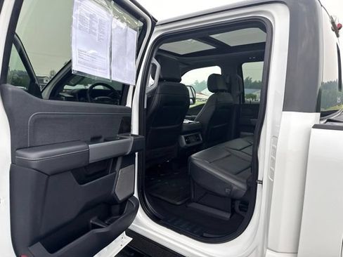 Used 2024 Ford F250 Lariat w/ Sport Appearance Package AWD/4WD image 40