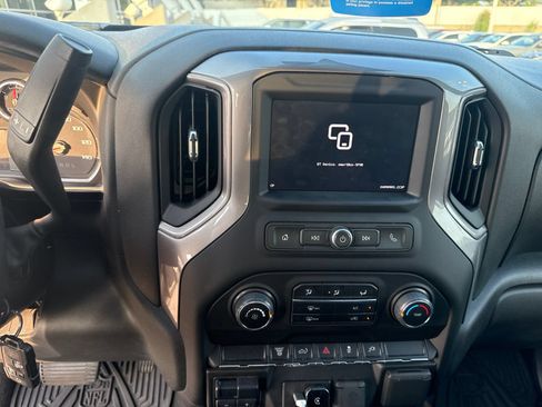 Used 2022 Chevrolet Silverado 2500 Custom w/ Custom Convenience Package AWD/4WD image 22