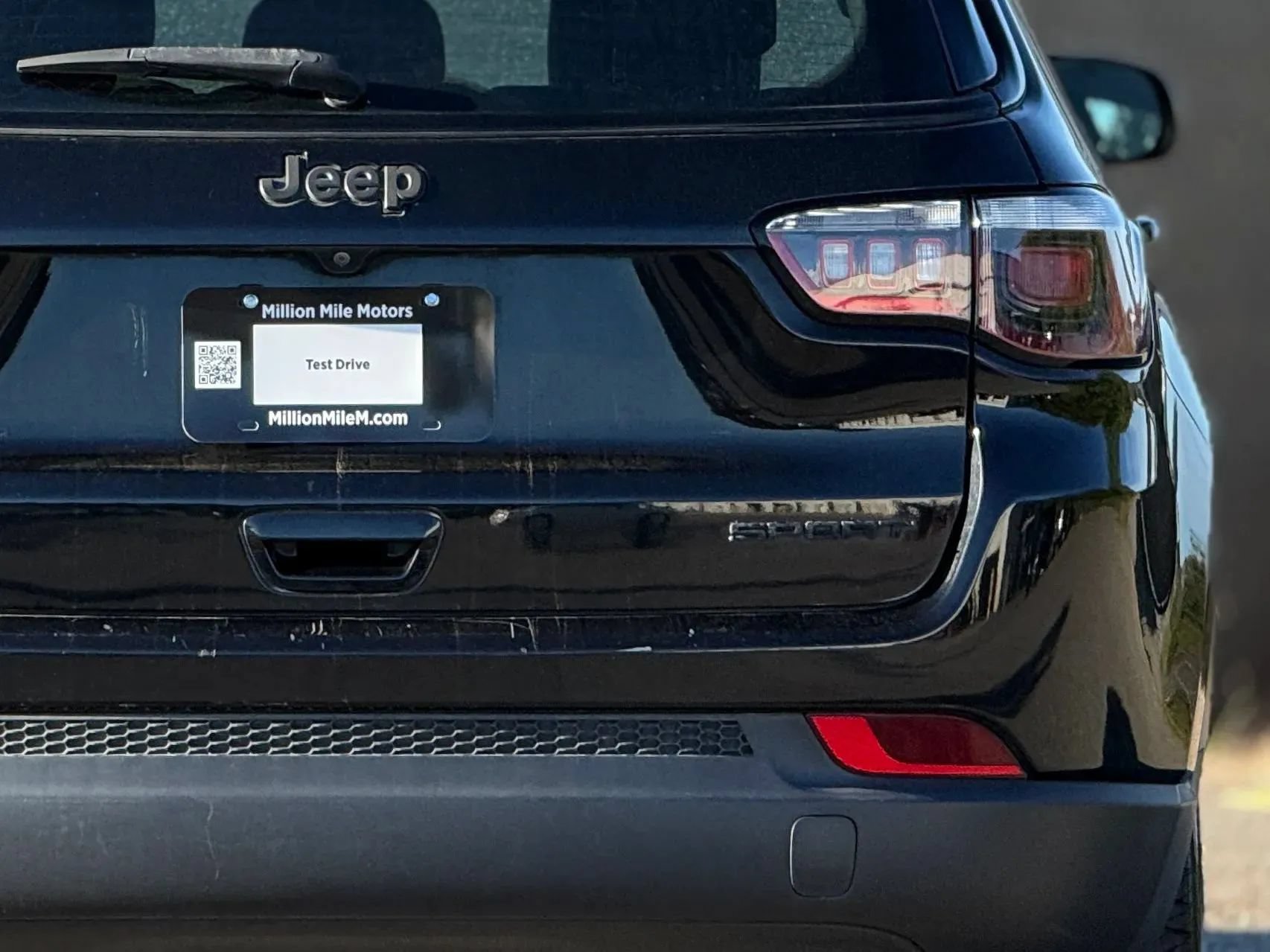 Used 2020 Jeep Compass Sport w/ Tech Group FWD image 14