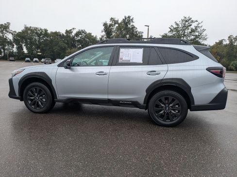 Used 2023 Subaru Outback Onyx Edition image 8