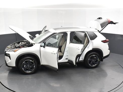 New 2026 Nissan Rogue SV w/ SV Premium Package image 32