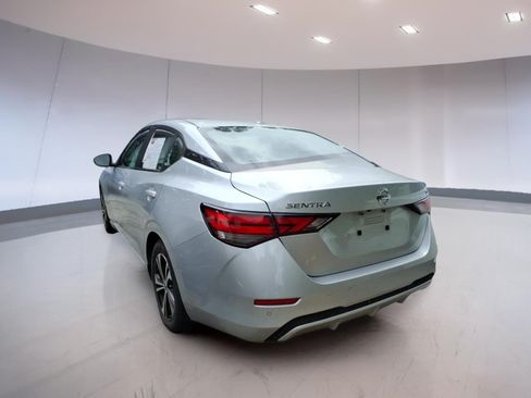 Used 2022 Nissan Sentra SV FWD image 3