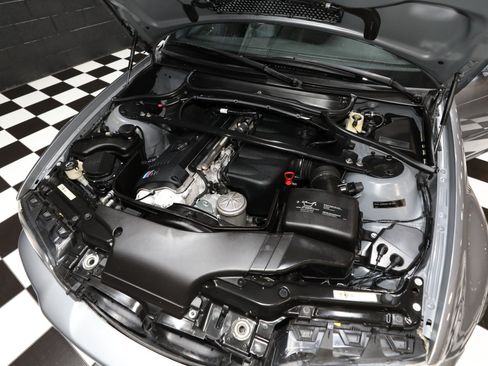 Used 2004 BMW M3 Coupe RWD image 2