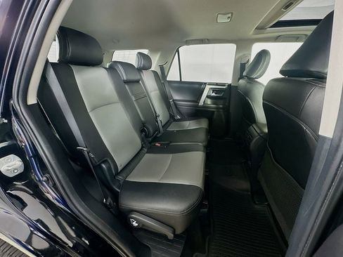 Used 2020 Toyota 4Runner SR5 Premium w/ Moonroof Package AWD/4WD image 35