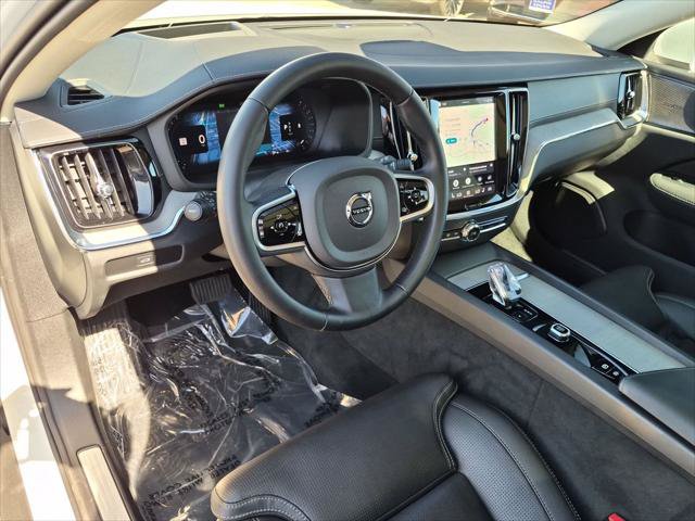 Certified 2025 Volvo V60 B5 Cross Country Ultra AWD/4WD image 12