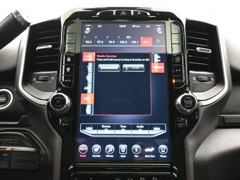 Used 2021 RAM 2500 Big Horn w/ Level 2 Equipment Group AWD/4WD image 33