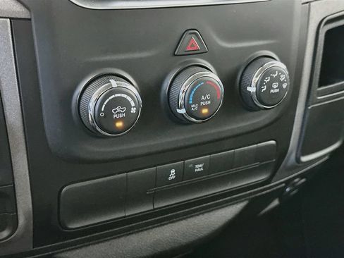 Used 2018 RAM 1500 Express AWD/4WD image 18
