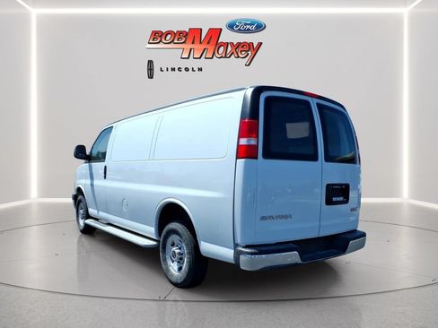 Used 2024 GMC Savana 2500 w/ Driver Convenience Package RWD image 9