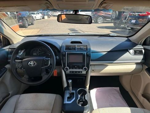 Used 2013 Toyota Camry LE FWD image 13