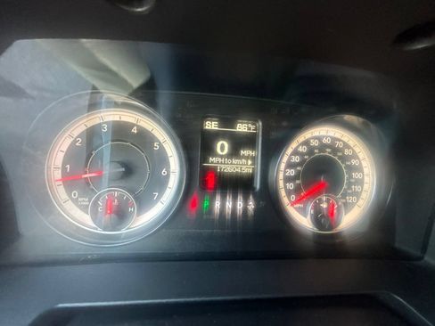 Used 2016 RAM 1500 Classic SLT RWD image 13