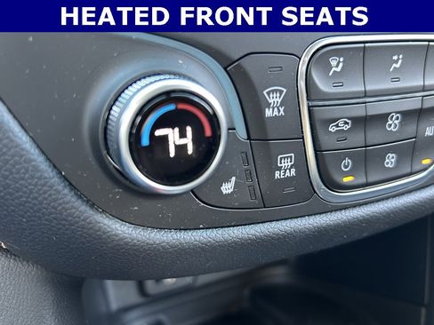 Used 2018 Chevrolet Equinox Premier image 4