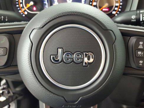 New 2025 Jeep Gladiator High Tide image 20