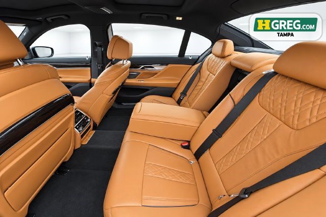 Used 2022 BMW 740i w/ M Sport Package RWD image 12