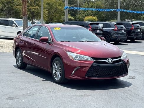 Used 2017 Toyota Camry SE FWD image 2
