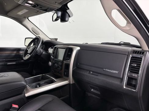 Used 2017 RAM 1500 Laramie w/ Convenience Group AWD/4WD image 22