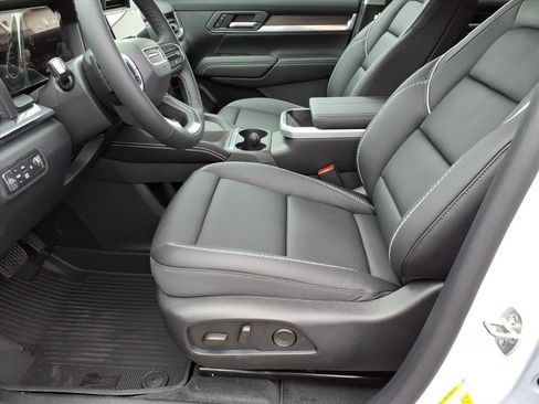 New 2026 GMC Terrain Denali w/ LPO, Floor Liner Package image 14