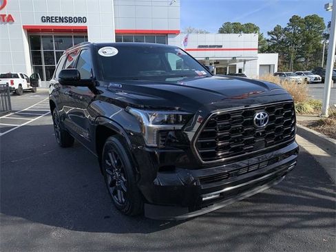 Used 2023 Toyota Sequoia Platinum image 2