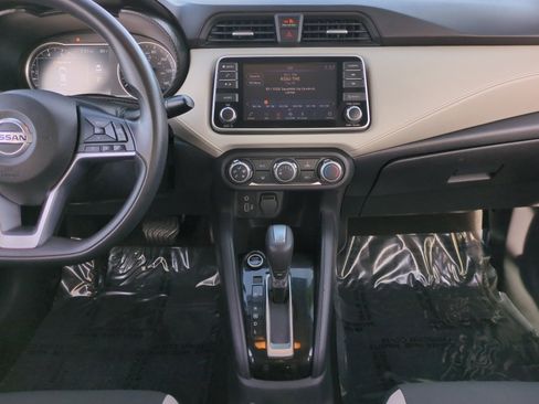 Used 2021 Nissan Versa SV image 11