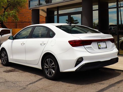 Used 2022 Kia Forte LXS FWD image 9