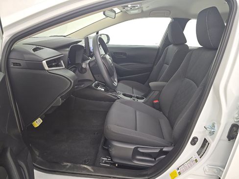 Used 2026 Toyota Corolla LE FWD image 6
