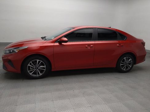 Used 2024 Kia Forte LXS FWD image 2