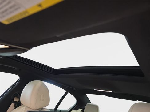 Used 2019 BMW 540i w/ Convenience Package image 28