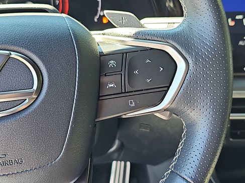 Used 2023 Lexus RX 350 F Sport w/ Cold Area Package AWD/4WD image 18