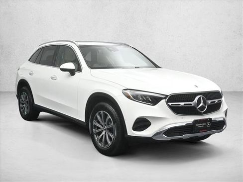 Certified 2026 Mercedes-Benz GLC 300 4MATIC image 4