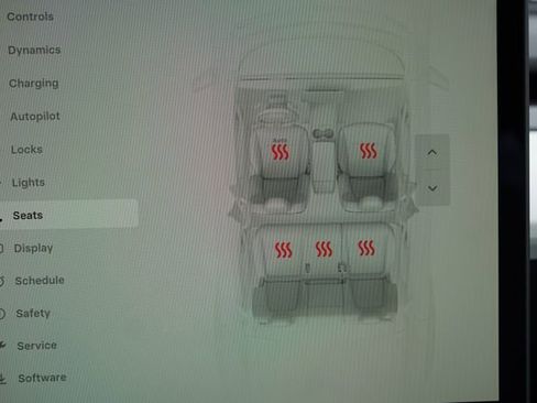 Used 2025 Tesla Model Y Long Range image 30