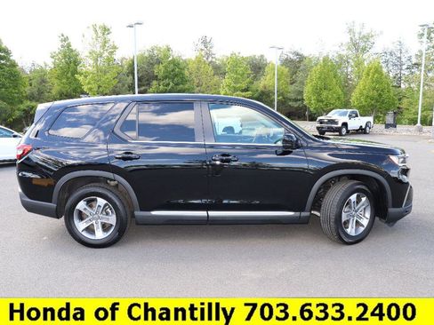 Used 2025 Honda Pilot EX-L image 8